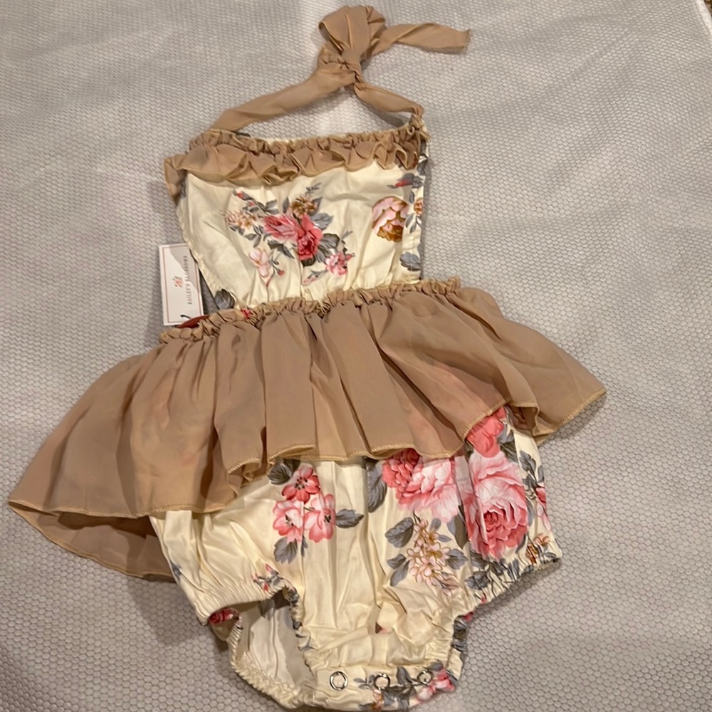 Bailey’s blossoms Large Halter bummie romper NWT